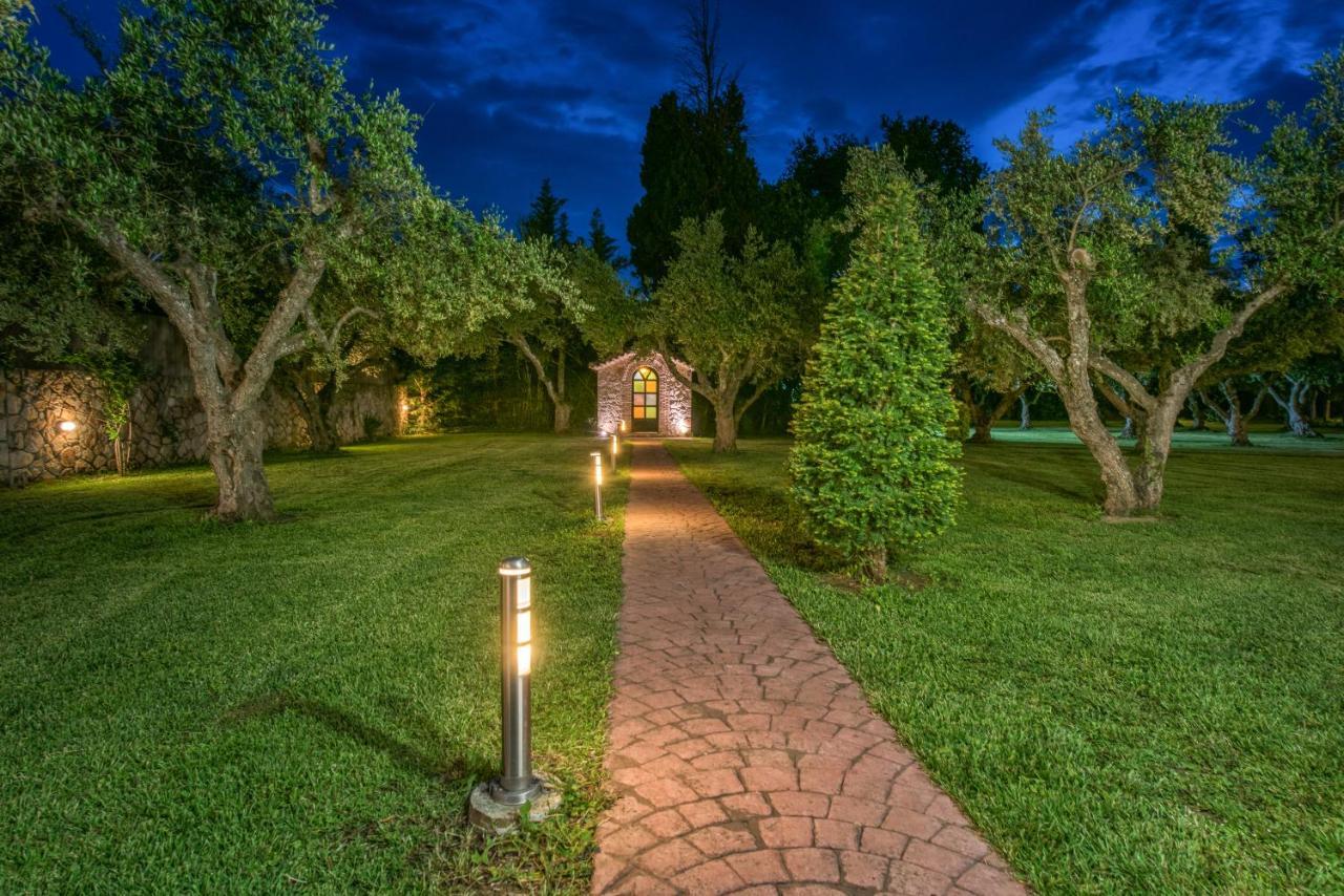 Astarte Villas - Istar Villa With Tennis Court Μαχαιράδο Εξωτερικό φωτογραφία